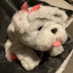 Little Live Pets BELLA My Kissing Puppy Interactive Animated Pet, see video